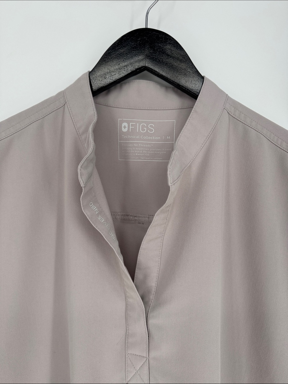 Figs Rafaela Oversized Scrub Top Medium Slate Tan Nurse Hospital Medical - Picture 4 of 9